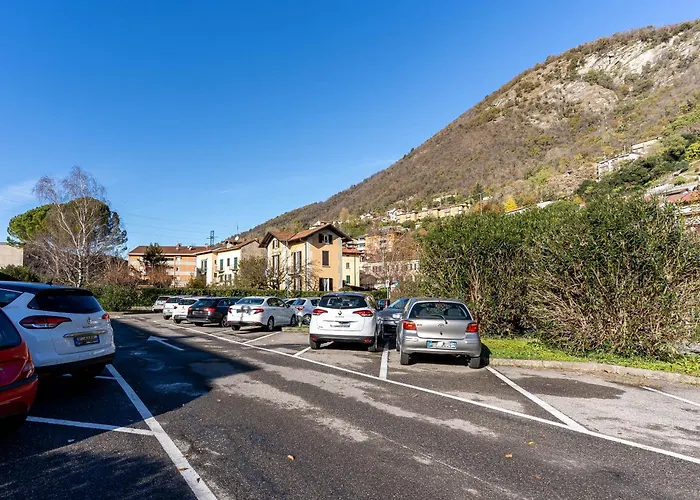 Patio & Parking - Self Check-in & Access 公寓