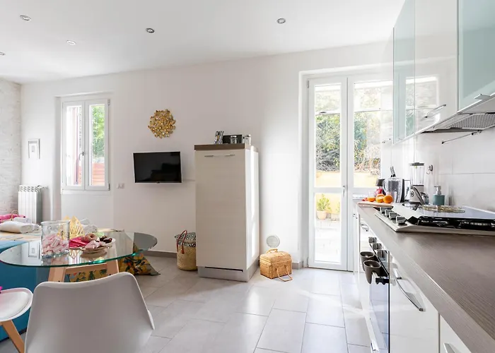 Patio & Parking - Self Check-in & Access דירה צ'רנוביו